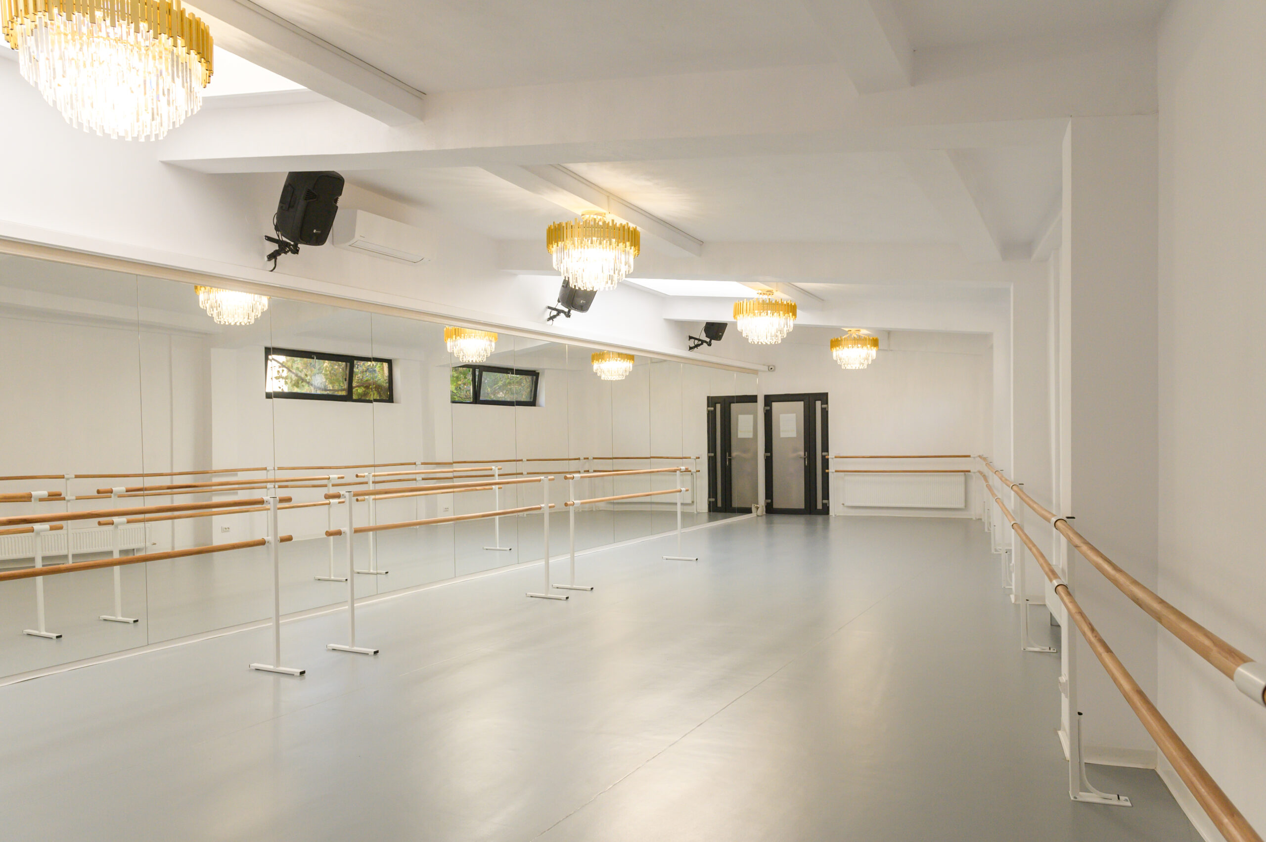 Interior sala dans Victoria Dance Academy