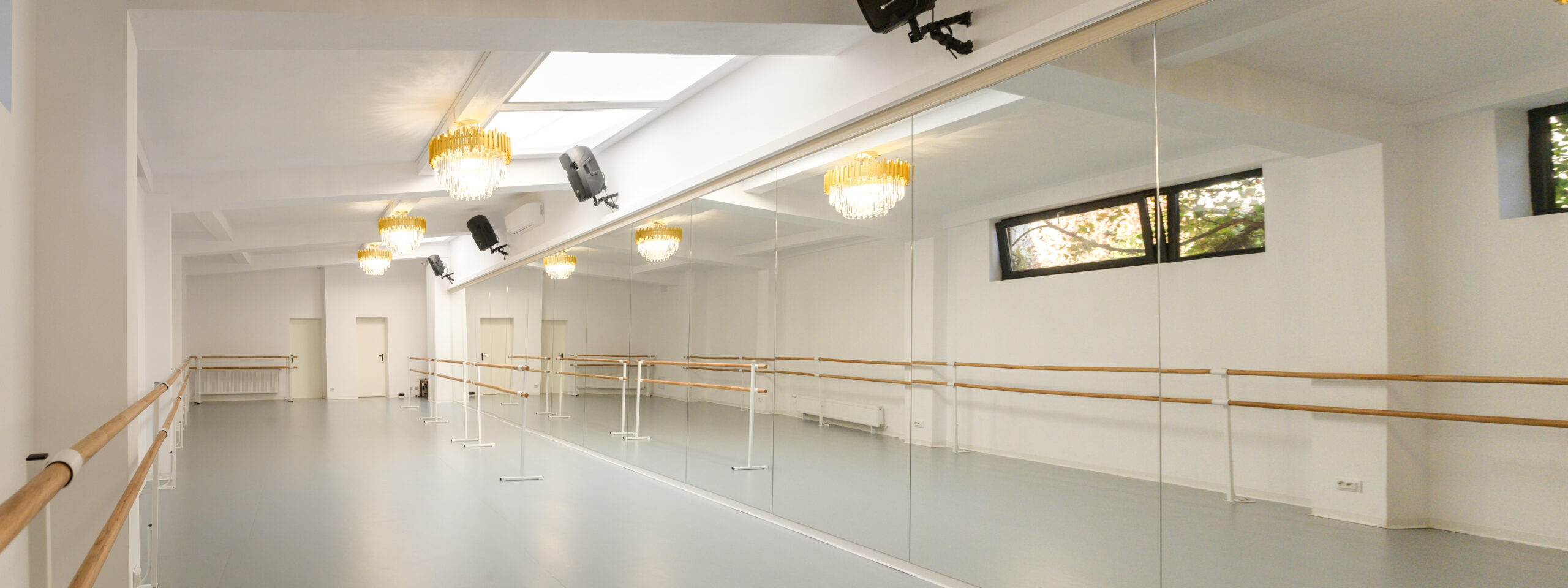 Interior sala balet Victoria Dance Academy