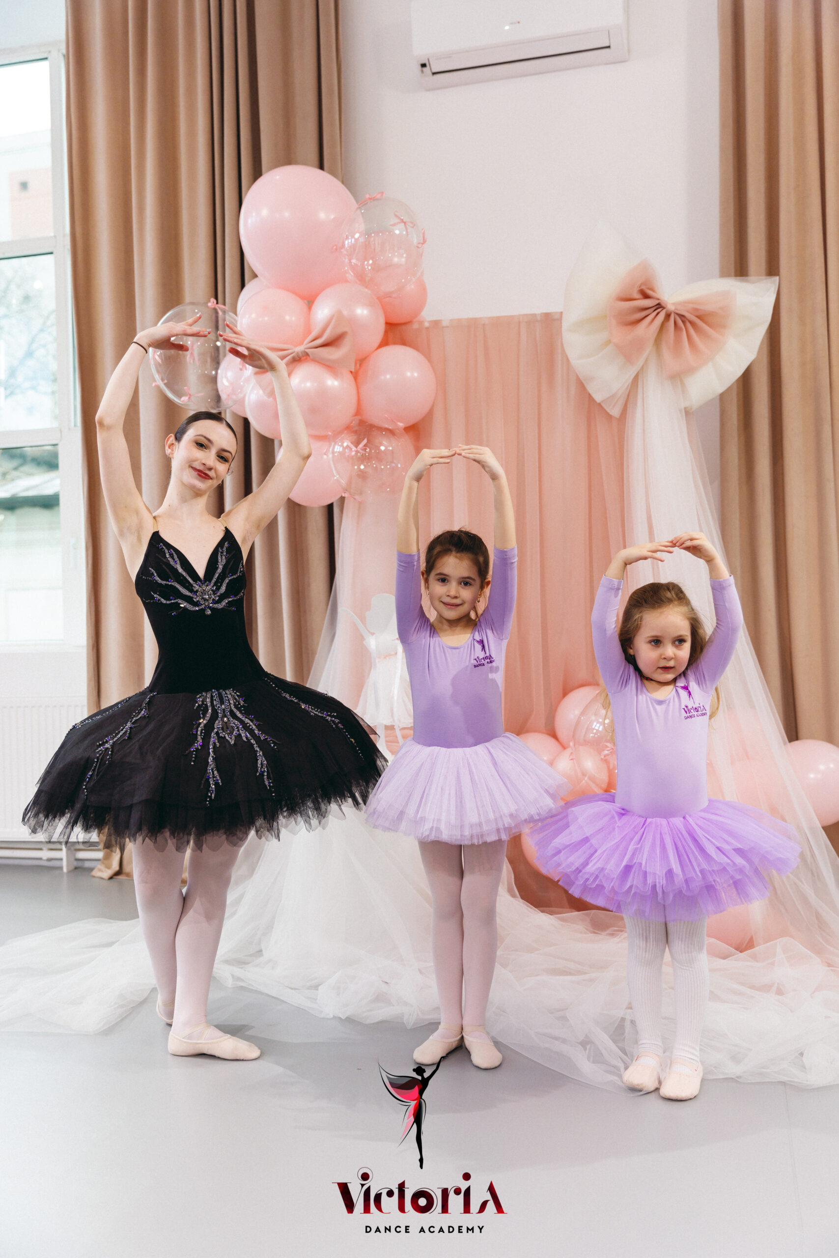 Petrecere dans copii sala balet Victoria Dance